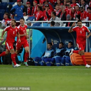  门兴格拉德巴赫主场气势如虹，球迷助威激发战力